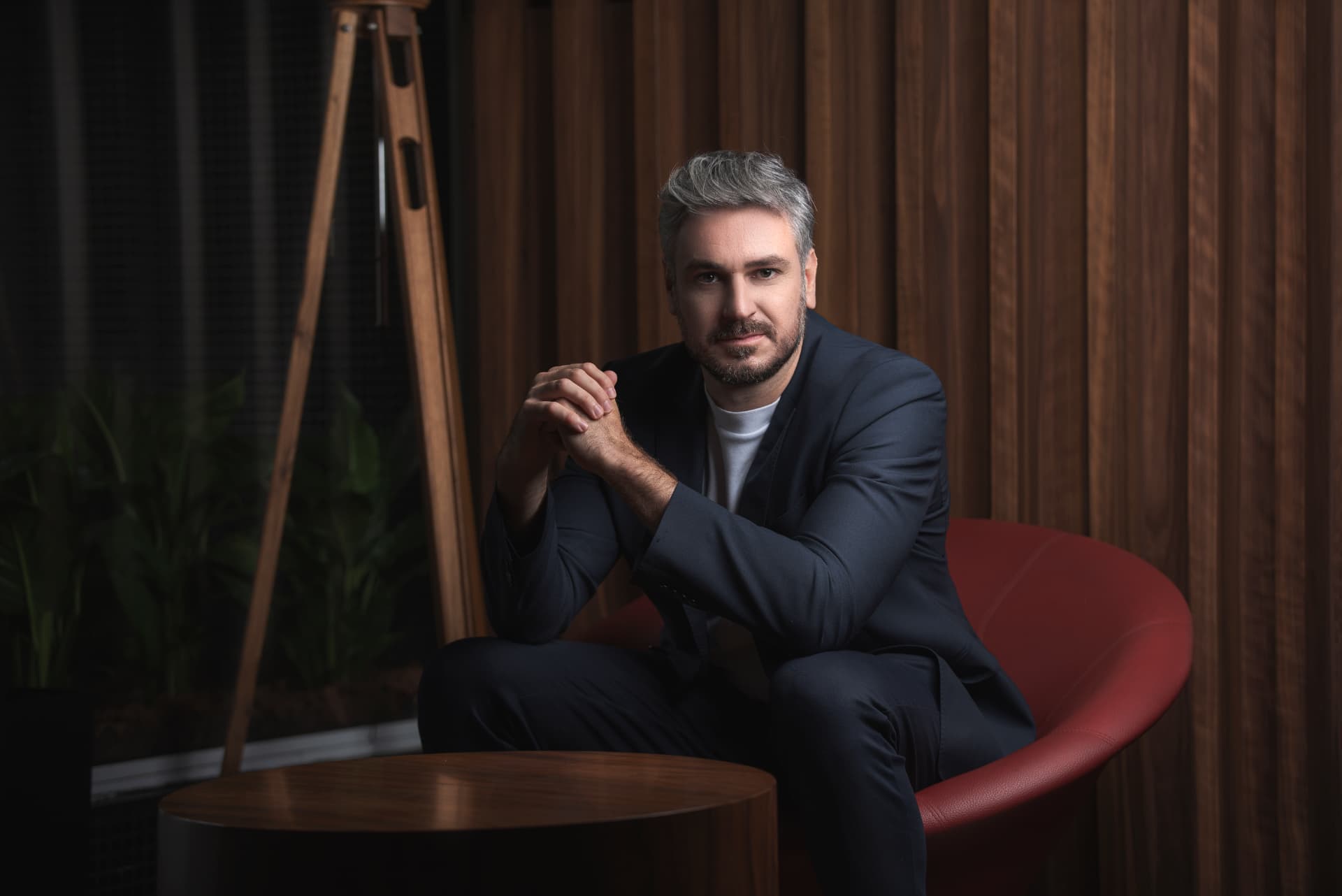 Otelmo Drebes Jr. em seu escritório